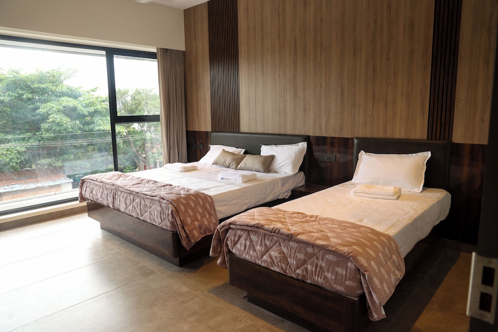 Executive Triple Room
