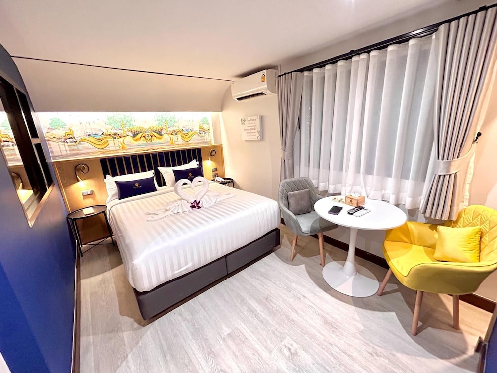 Junior Room