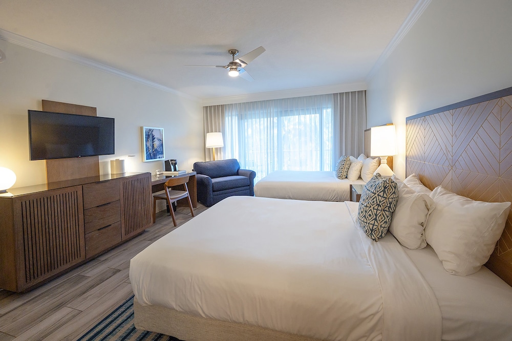 Resort Double Queen with Sleeper - Photo 3