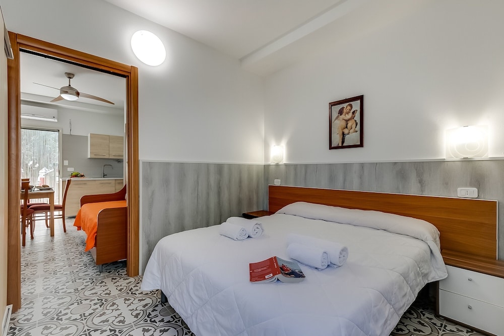Family Apartment, Multiple Bedrooms (Stella Marina Apartment 4)