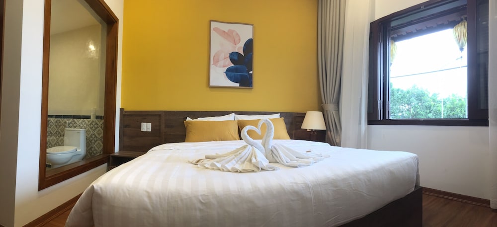 Deluxe Room, City View