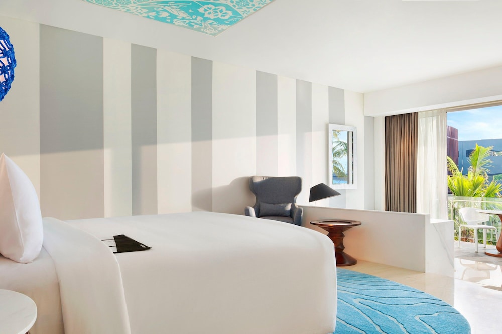 Classic Room, 1 King Bed, Balcony photo 1