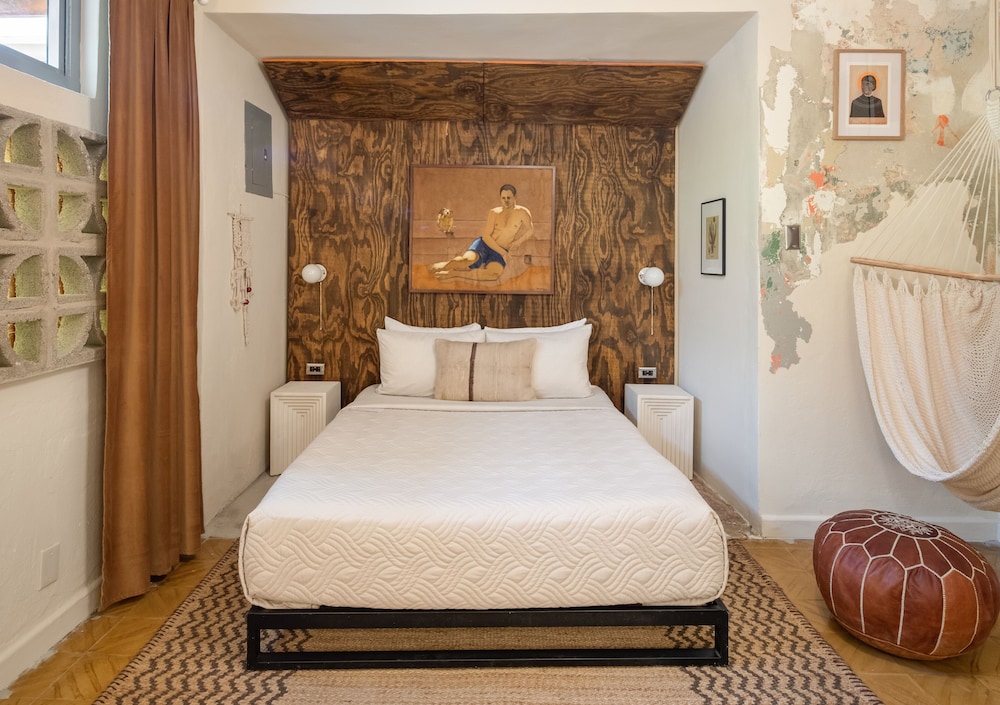 Premier Double Room, 1 Queen Bed, Bathtub photo 3
