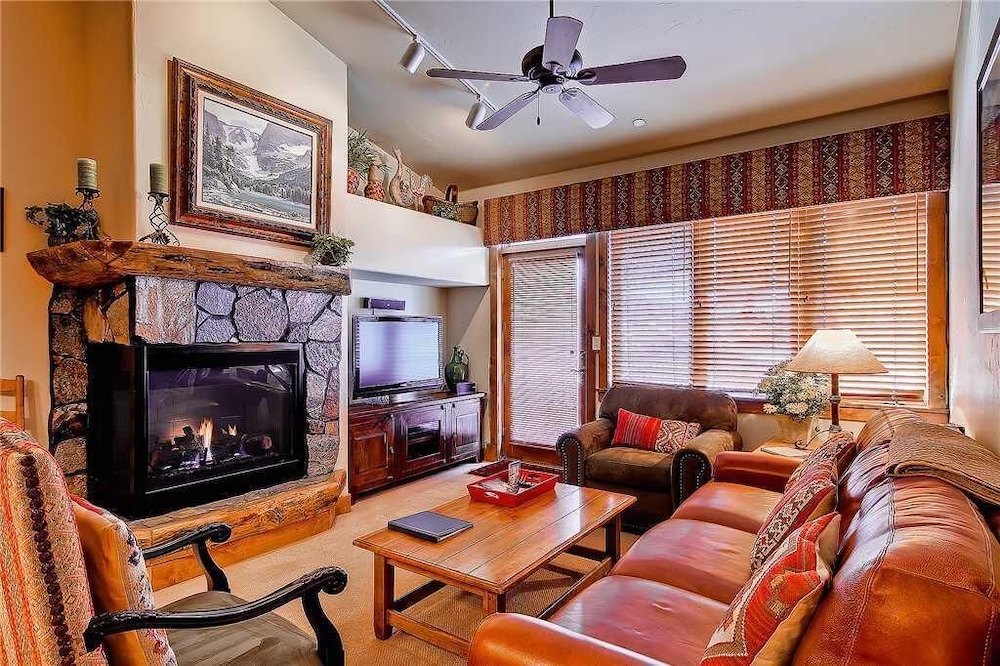 Condo, Multiple Beds (2302 Timberline Lodge, Trappeur's Cro) photo 1