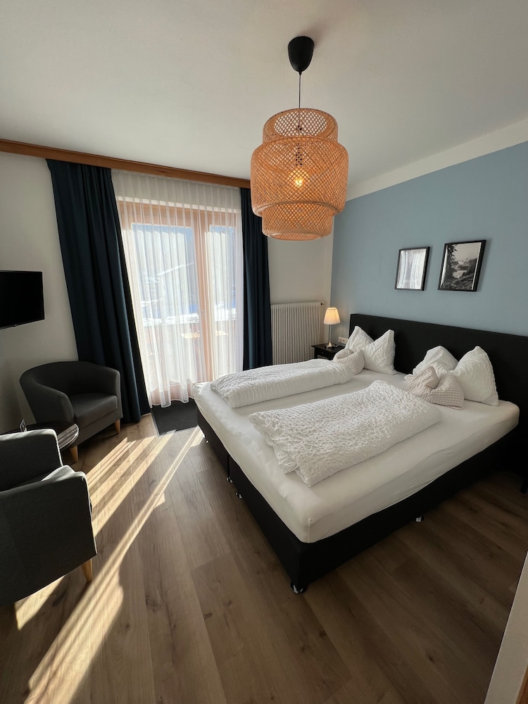 Double Room, 1 Bedroom, Balcony, Mountain View