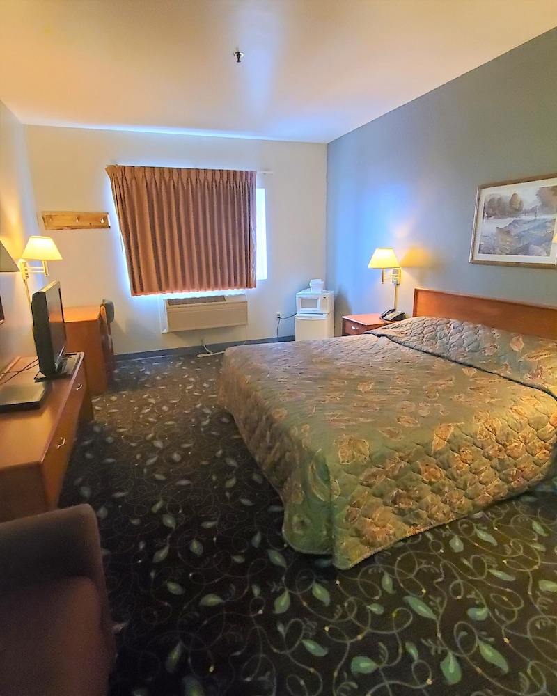 Standard Room, 1 King Bed, Non Smoking photo 1