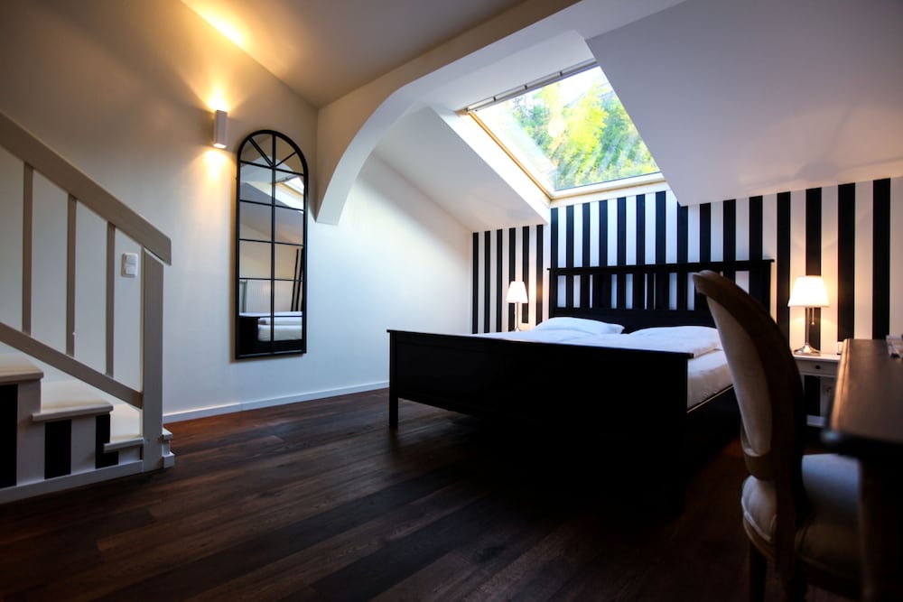 Suite - Photo 6