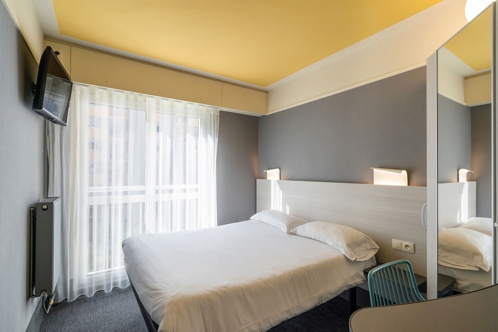 Premium Single Room photo 1