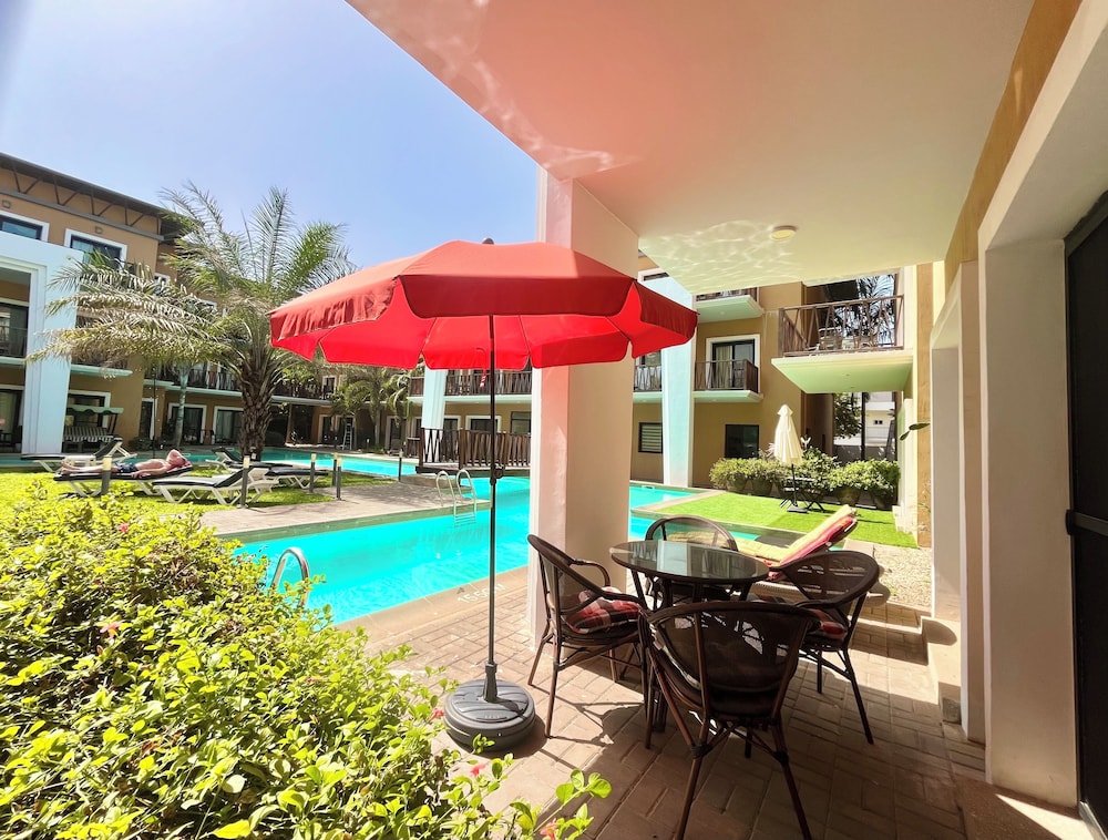 Family Apartment, 2 Bedrooms, Pool Access, Garden View (A1)