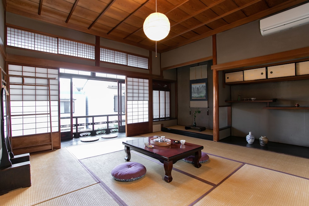 2F Premium Twin Room, Non Smoking (Restrooms are only on the 1st floor) photo 2