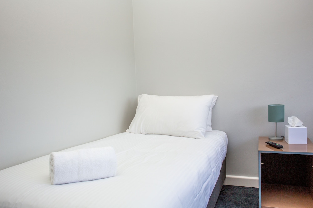 Single Room with Shared Bathroom