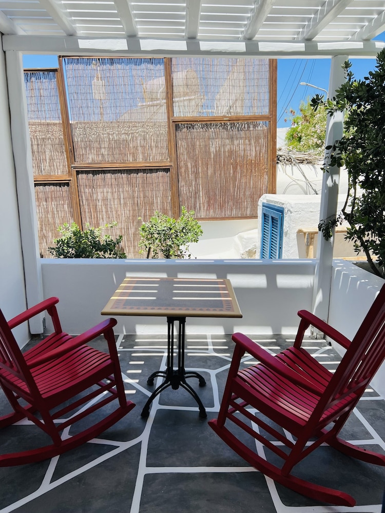 Deluxe Suite, Sea View - Photo 11