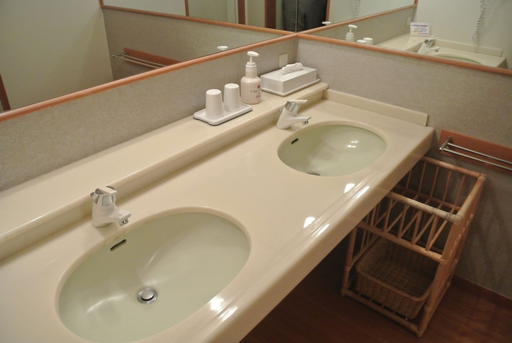 Japanese Style Family Room with Massage Chair, Non Smoking - Photo 3