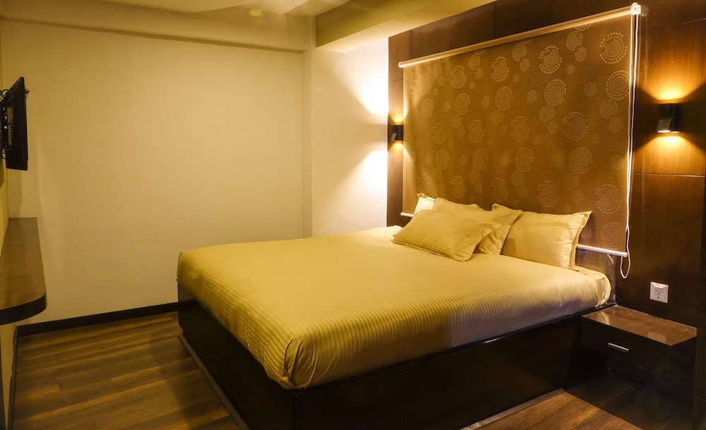 Deluxe Studio, City View