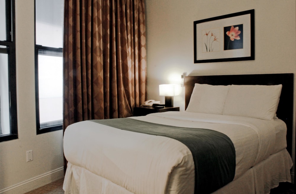 Standard Room (One Full Bed) photo 3