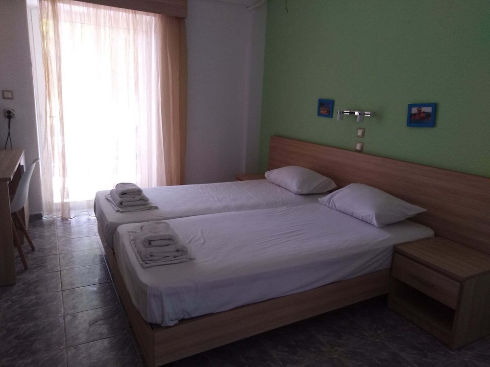 Standard Room photo 2