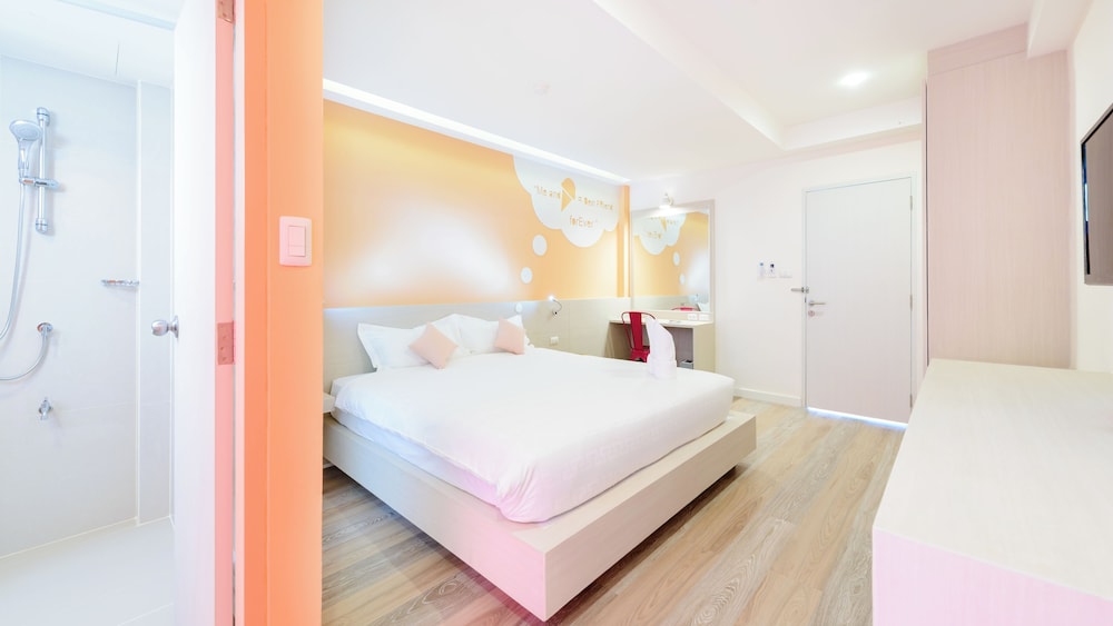 Budget Double Room - Photo 7
