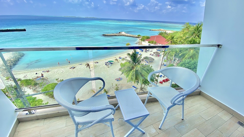 Deluxe Quadruple Room, Balcony, Sea View - Photo 6