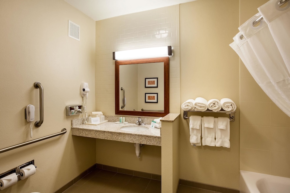 Suite, Multiple Beds, Accessible, Non Smoking - Photo 2