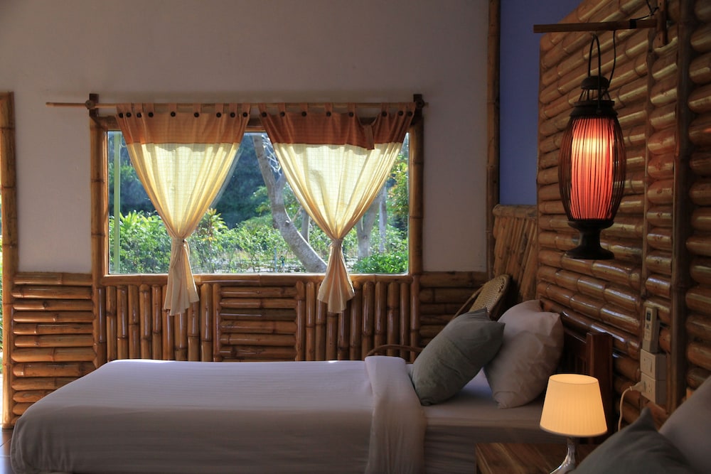 Garden View Room