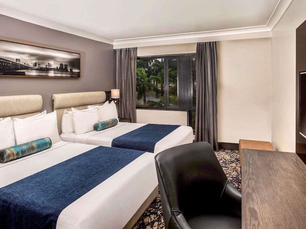 Deluxe Room, 2 Queen Beds photo 1