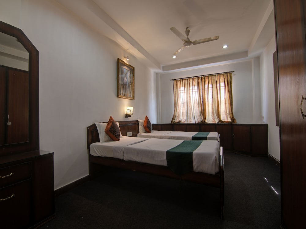 Double Room, 1 Queen Bed