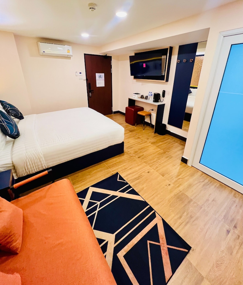 Deluxe Double Room photo 3