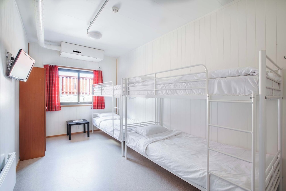 Economy Quadruple Room, Accessible photo 2