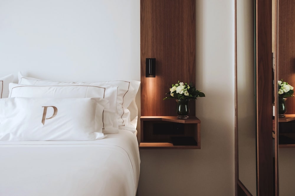 Deluxe Room, Partial Sea View (Spa Access)