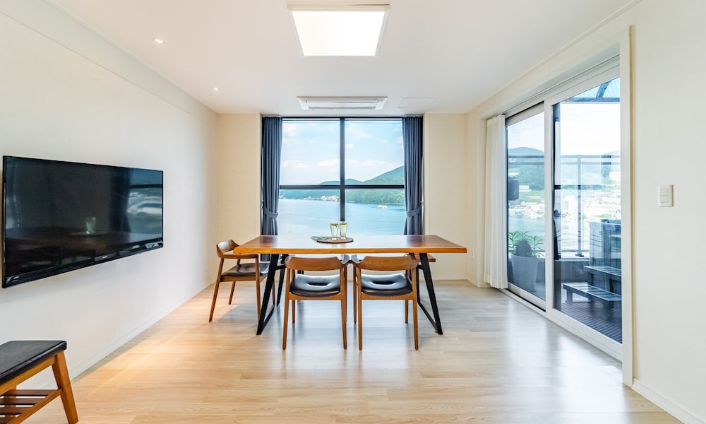#203 (Spa Ocean View) photo 3