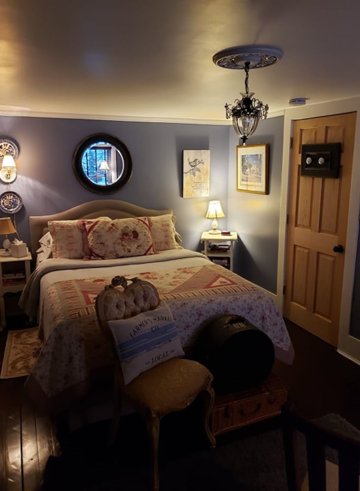 Room, 1 Queen Bed, Non Smoking (Carmel) photo 1