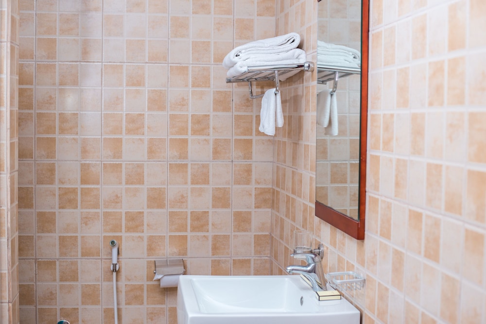 Deluxe Double or Twin Room, Lake View photo 2