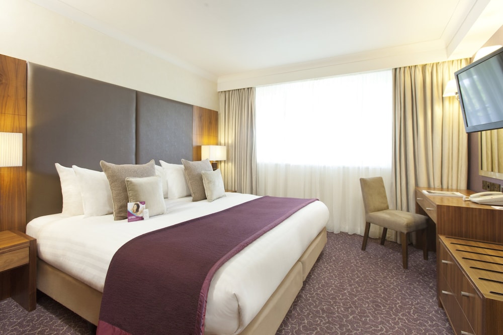 Junior Suite, 1 King Bed With Sofa Bed, Balcony