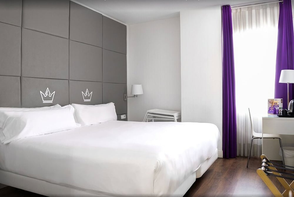 Standard Double Room Single Use - Photo 2