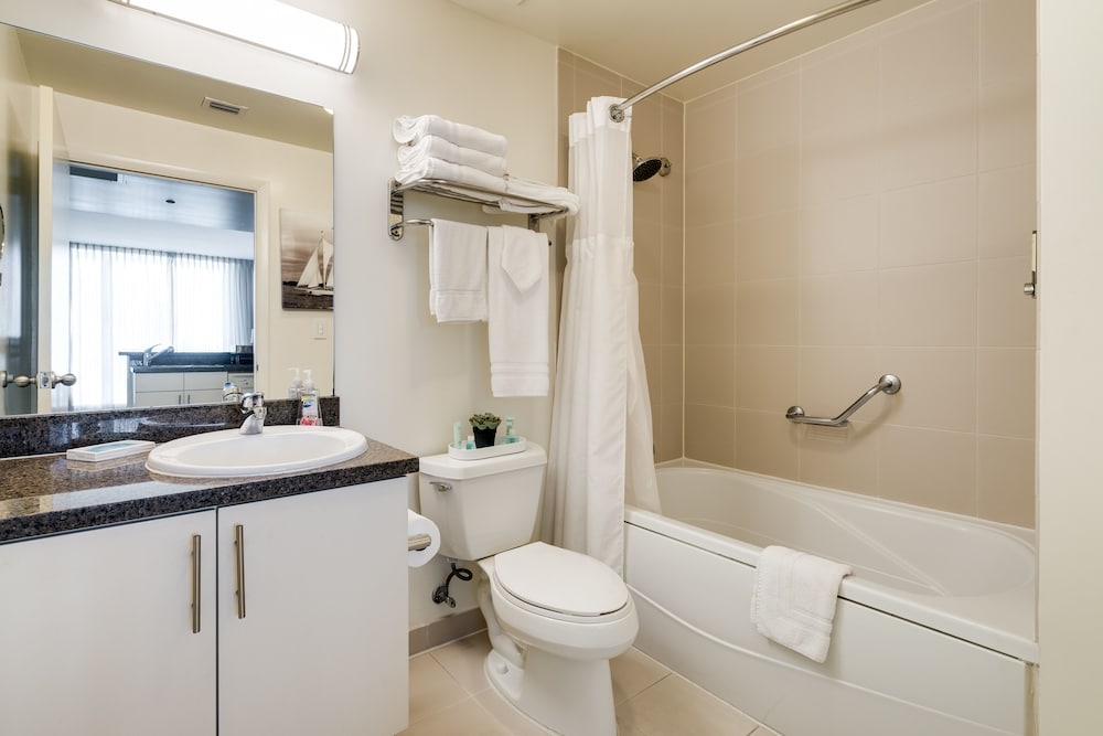 Luxury Studio Suite, Kitchen, Partial Ocean View (0 Bedroom) photo 2