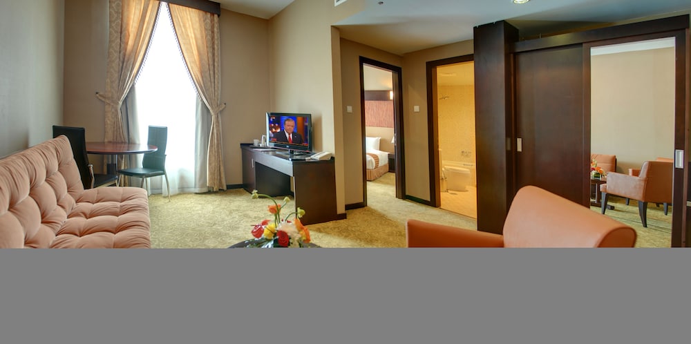 One Bedroom Suite photo 2