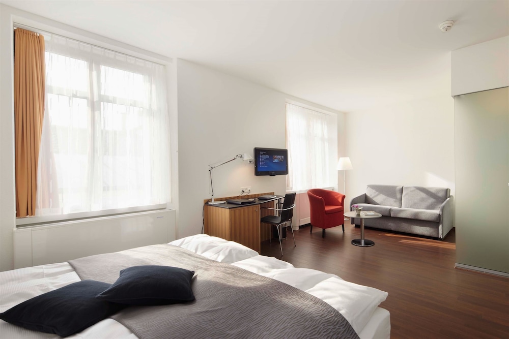 Standard Twin Room - Photo 4