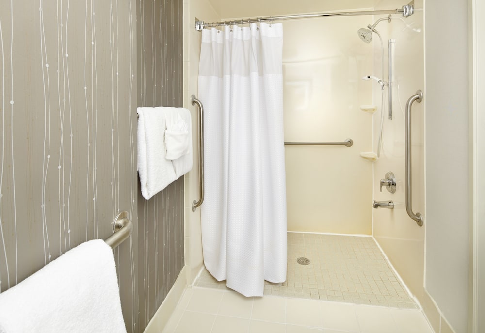 Room, 2 Queen Beds - Photo 5