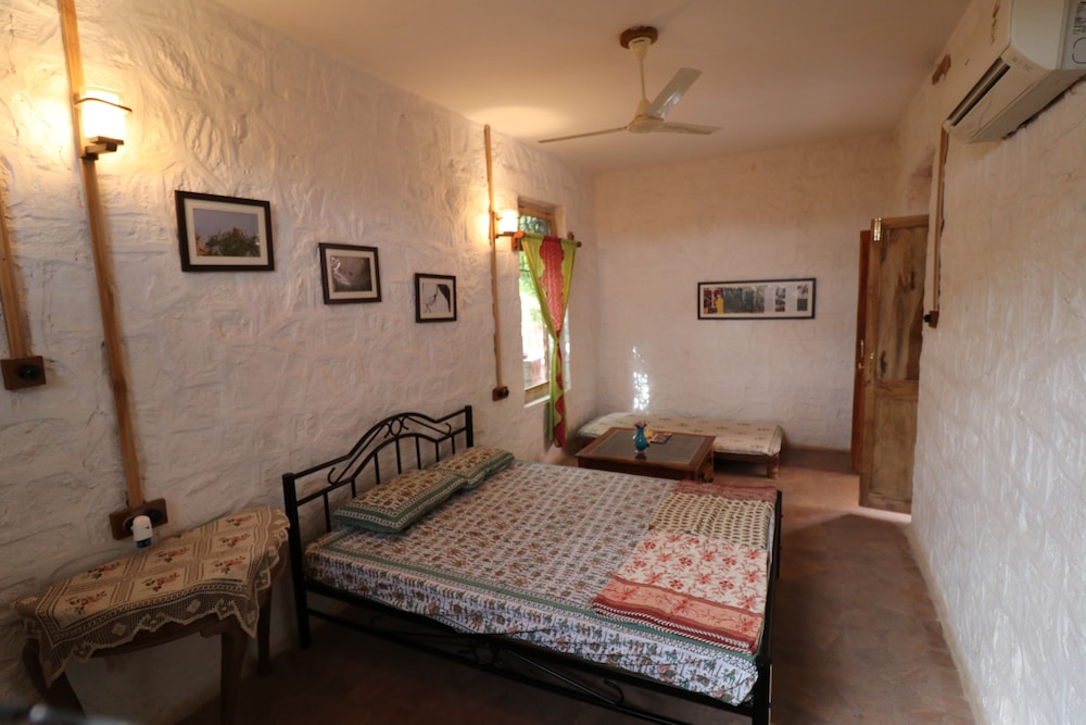 Courtyard View Room photo 3