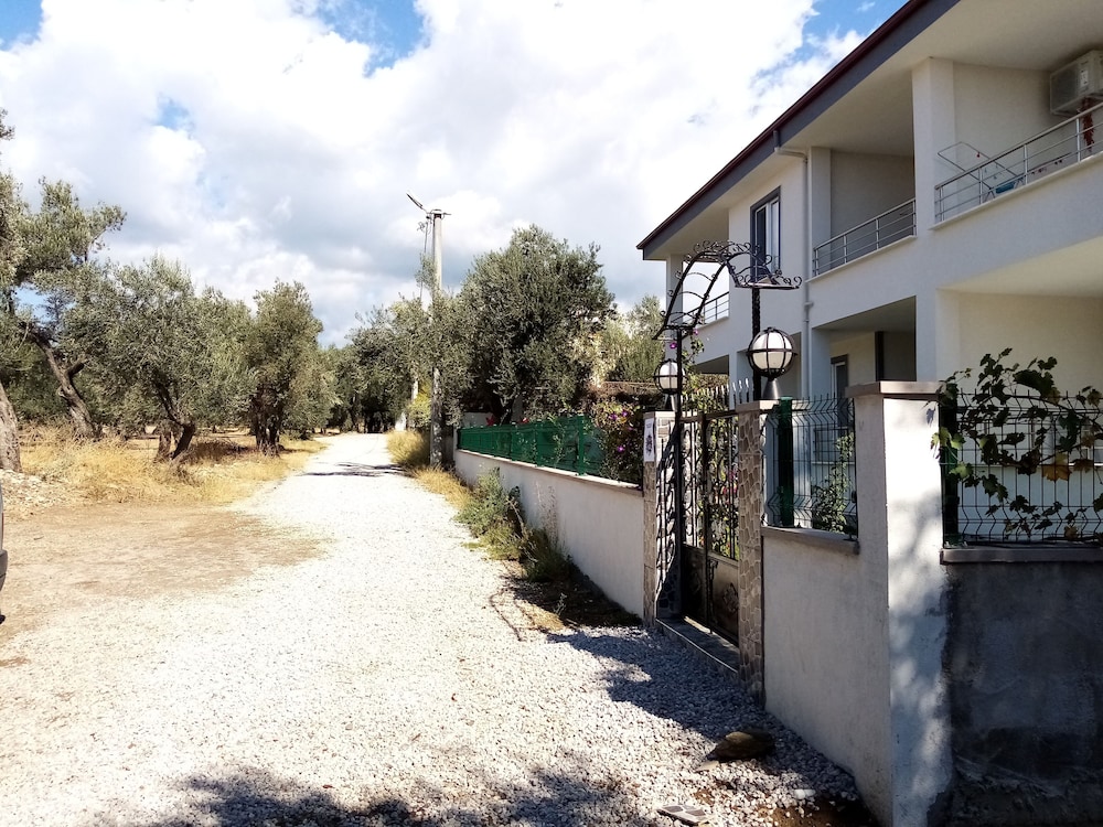 Family Villa, 1 Bedroom, Kitchen, Mountain View photo 2