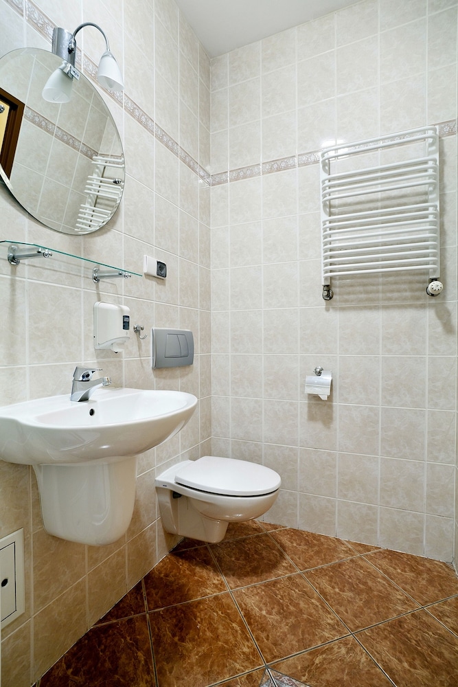 Basic Double Room photo 2