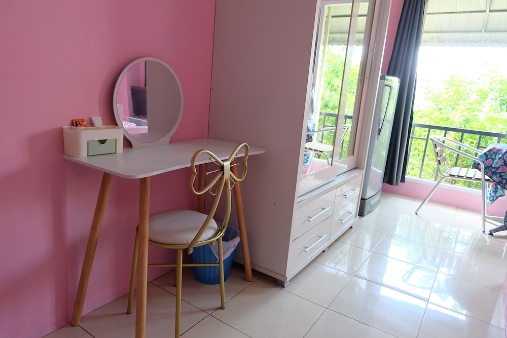 Deluxe Double Room - Photo 27