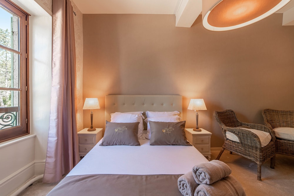 Basic Double Room