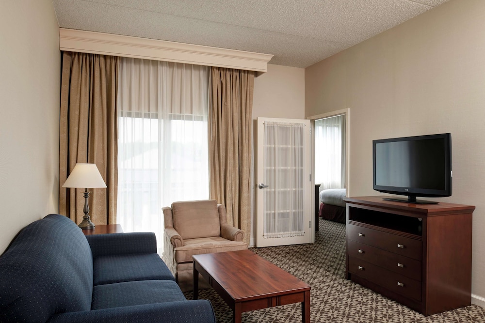 Suite, 2 Double Beds, Accessible (Roll-in Shower) - Photo 1