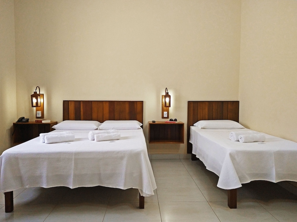 Standard Triple Room, Multiple Beds photo 2