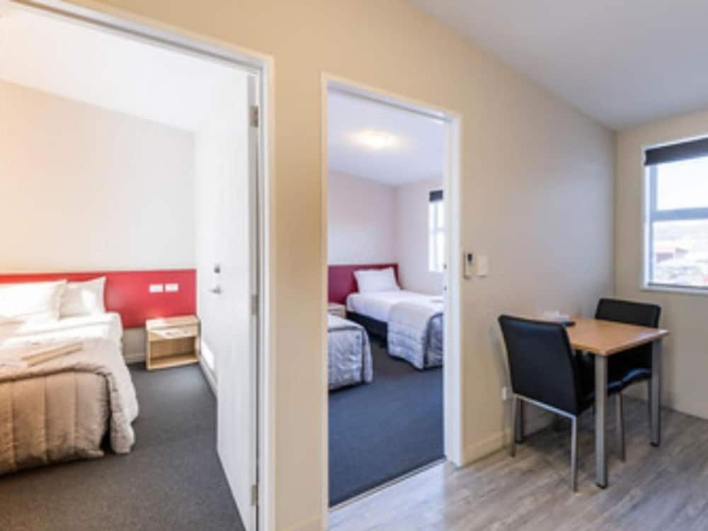 Compact 2 Bedroom Unit