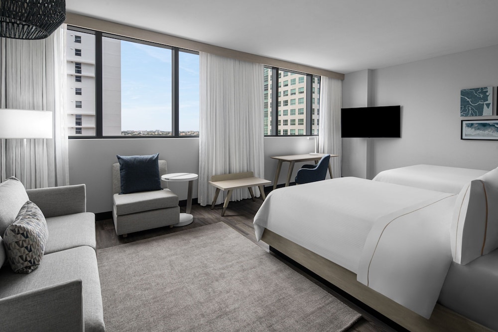 Studio, 2 Queen Beds, City View (Hearing Accessible)
