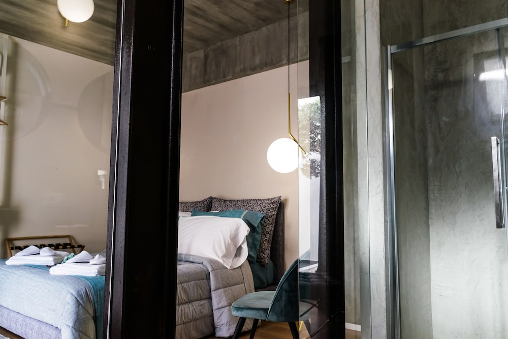Suite (King) - Photo 10