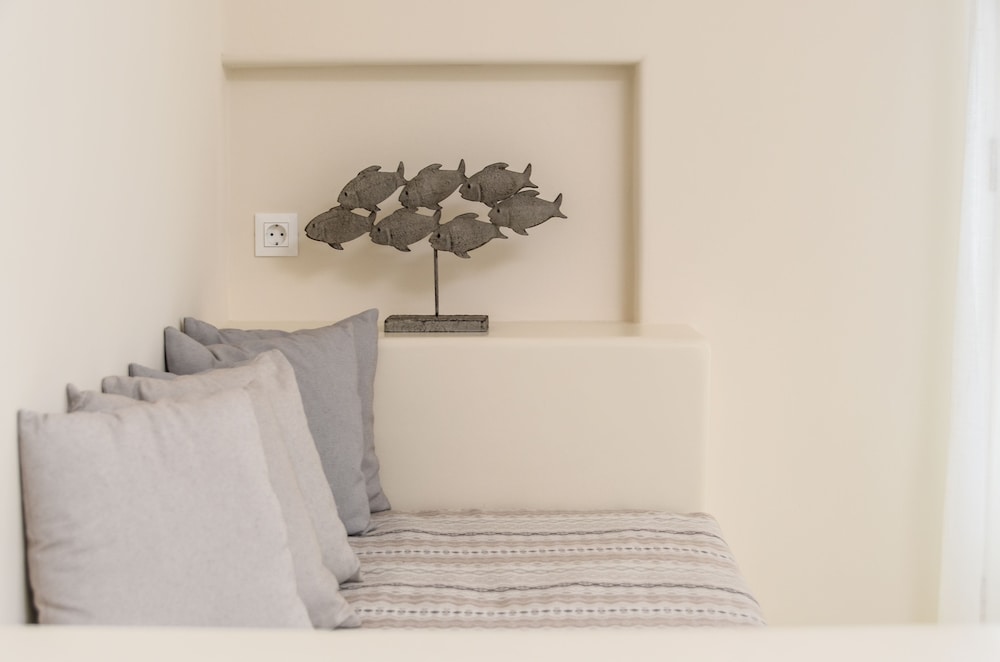 Junior Suite, Partial Sea View - Photo 8