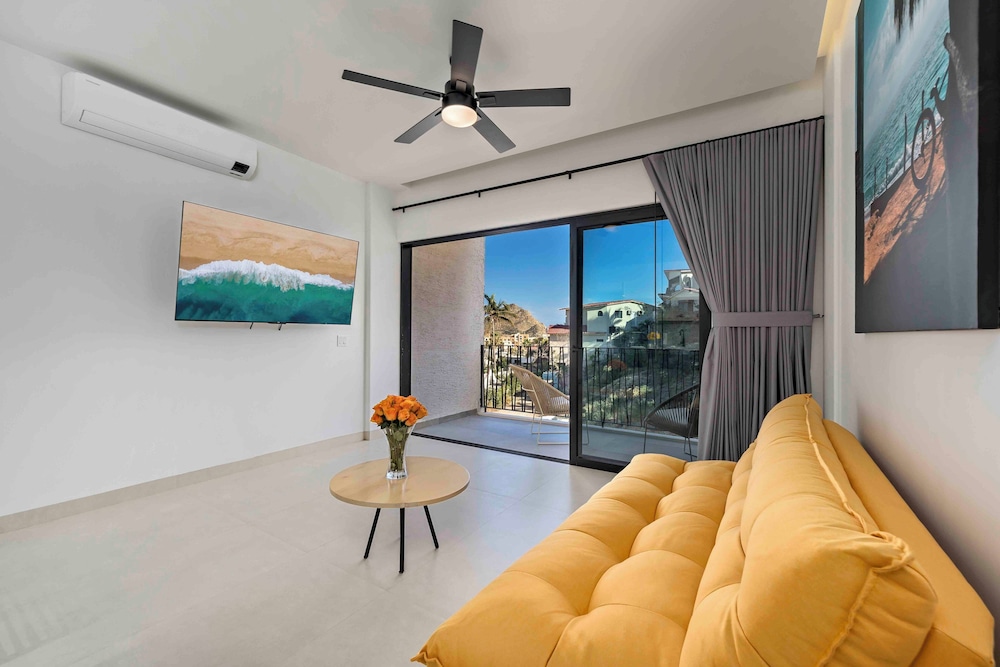 Apartment, 1 King Bed, City View